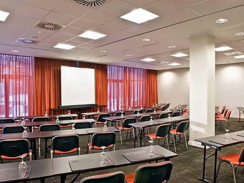 Adina Apartment Hotel Hamburg Michel 4*,