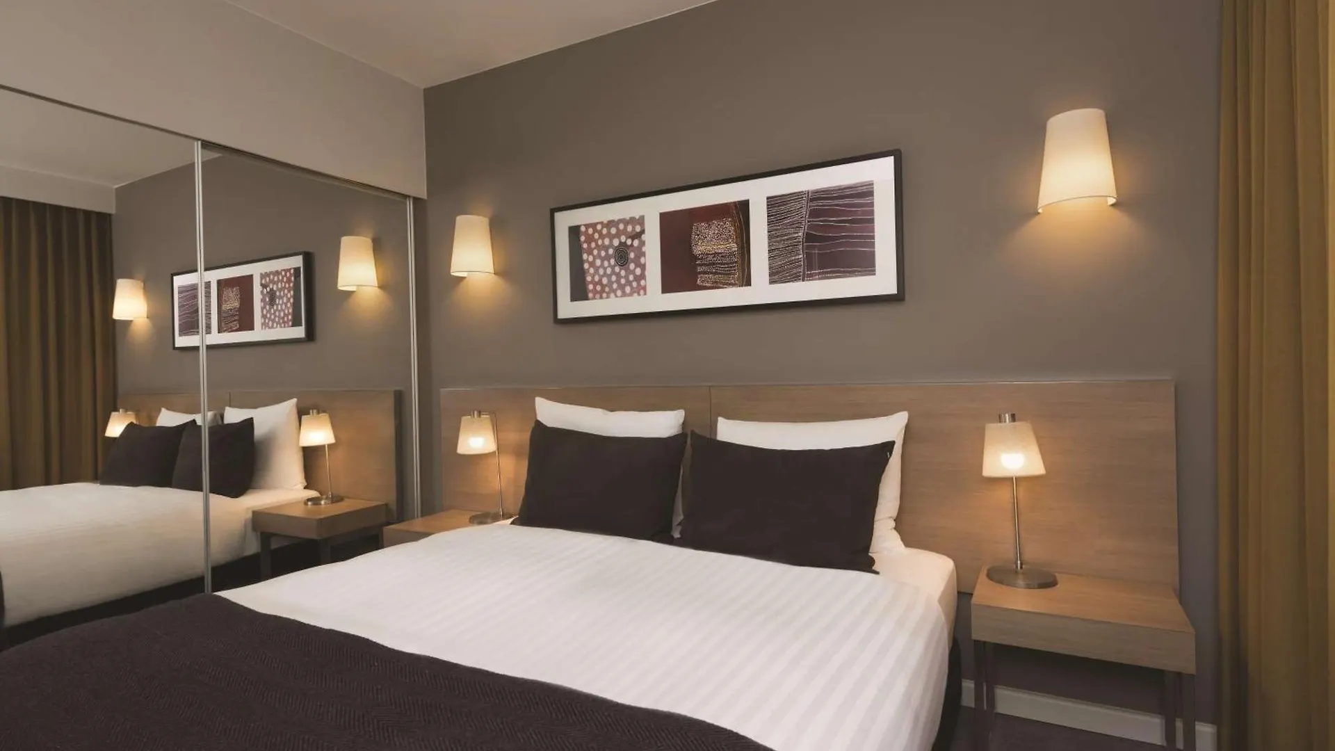 Adina Apartment Hotel Hamburg Michel 4*,